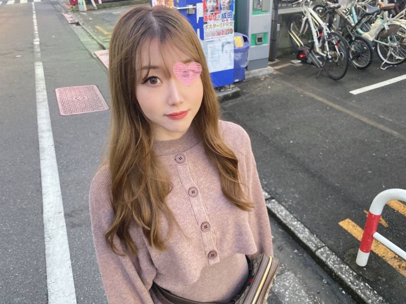 为了得到新的衣服、对欺骗男人的苗条女人进行惩罚