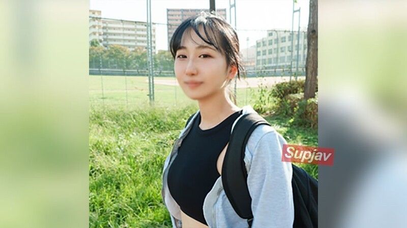 【续】感度也性格也都很棒的田径社女孩。跑步比赛优胜用巨根庆祝SEX！「啊啊，那裡不行！！」猛烈抽插紧实的美尻，在阴道深处大量中出