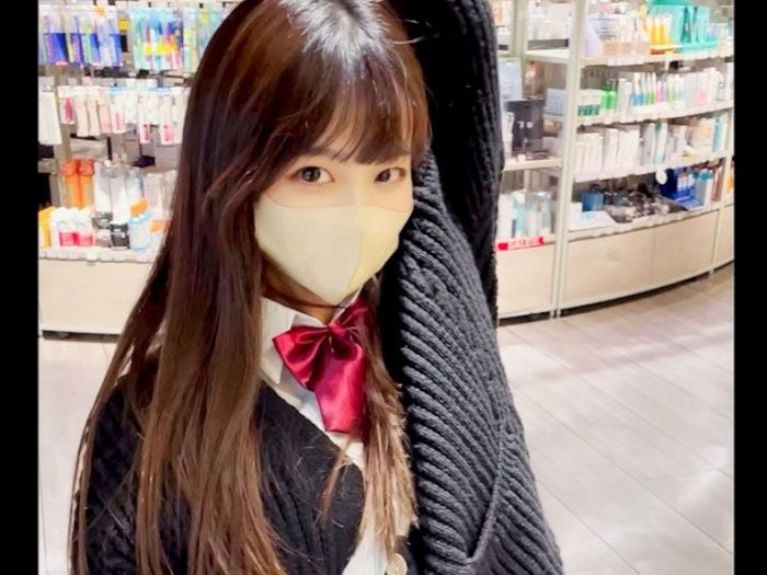 【露脸简介公开中】2025年亿能活动开始&rdquo;选美受赏＆初单一表纸的18歳&rdquo;完全独佔摄影。『4K完全版』期间限定公开