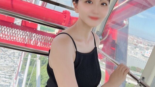初次拍摄、露脸！这位大学毕业的女孩，从未有过性经验，脱下衣服后居然是E罩杯巨乳！！她那浓密的阴毛就像艺术品一样，而且她那敏感的身体不断地达到高潮，最后被无套抽插到高潮连连！！