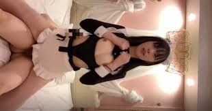 几乎没有经验的苗条美女角色扮演姿态高潮