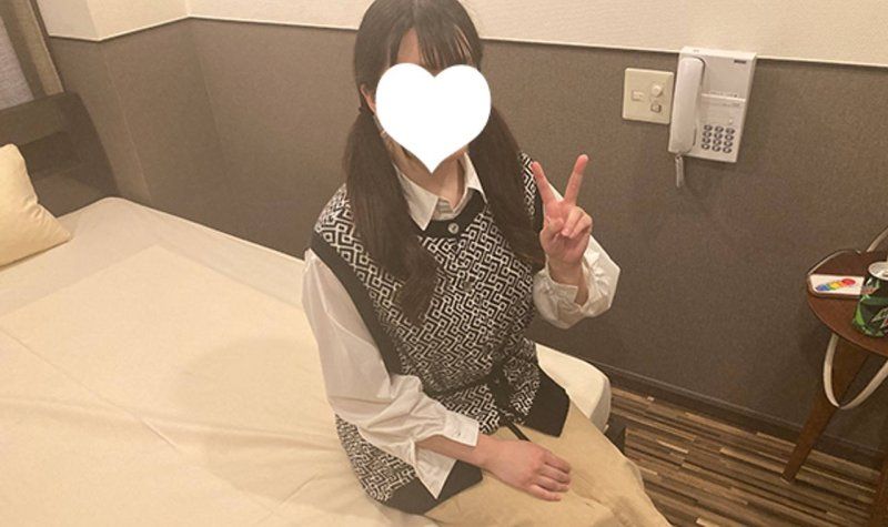 Rinka 19岁_2，颜射＆N-Cumshot，Raw。与像桥本环奈一样的女大学生重逢！颜射后，穿着校服的她连续两次N-Cumshots！