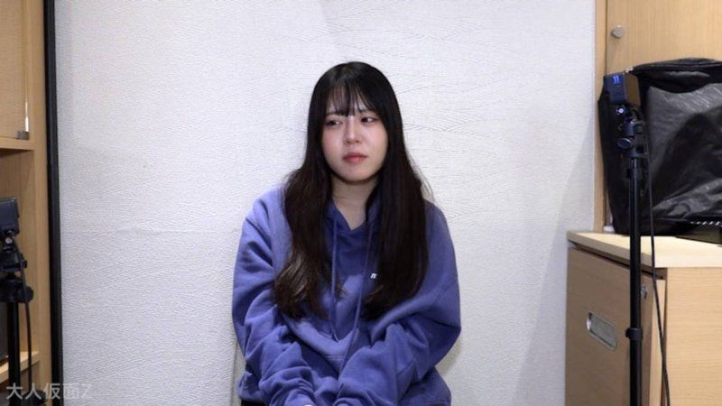 【素人初次拍摄】友(18) 可爱老师的蛋。一边想着不知道演出会不会没关係，一边拍摄。让她舔肛门，用窥镜观察阴道内，中出后还做了肛门贯通ATM