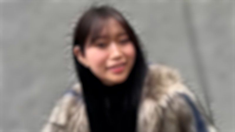 与艺能系模特儿再会！在粉丝面前绝对不脆穿的性感角色扮演无套中出做爱