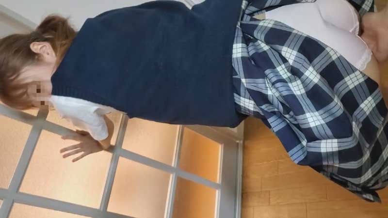 大学大考前的债务者进入家裡侵犯