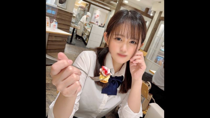 天真脸蛋双马尾有理由美少女女大生・・・脸红害羞发育中身体2回中出！！