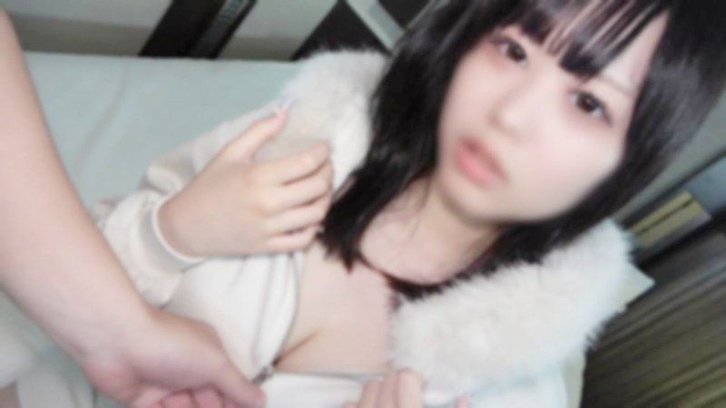 前写真偶像压倒的白皙美巨乳美女。多次恳求后拍摄到非常珍贵的私密性爱影片。