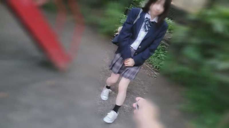 贫乳・公园后到宾馆做危险的事&hellip;体内中出