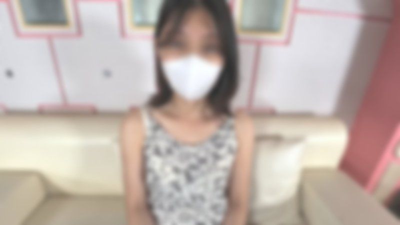 ♡50% off until 8/31 [No Makeup・Complete Amateur・Raw Creampie] A 30-year-old secretly perverted amateur with only 3 male partners,including her ex-husband! We mercilessly spread her single mother pussy,which trembles at an extremely thick cock,all the way to the deepest depths! Into that sloppy wet pussy,cum