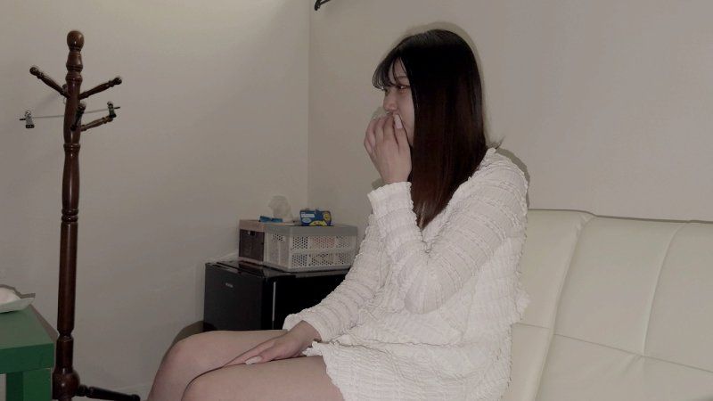 【颜射×吞精】身高170cm(8头身)的美女。用精液侵犯上天赐予的两大宝物，22分钟狂射7发。