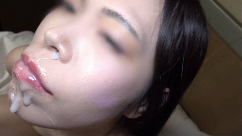 这样脸会变白。【大量射脸】【无修正】婚期已过的阿拉莎女职员，为了求得缘分，大量射脸来验运。
