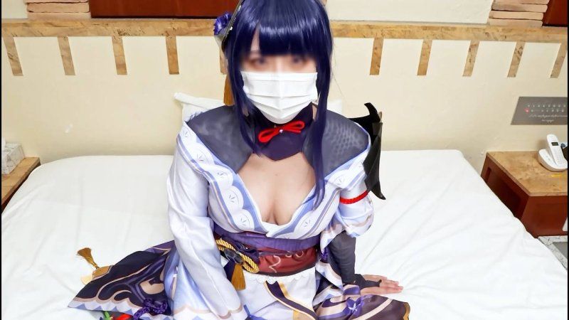 【无修正】超爱无套肉棒的淫荡女骑士，被雷将军大量无套中出，情色自拍！高潮连连的紧窄阴道抽搐得超淫荡！