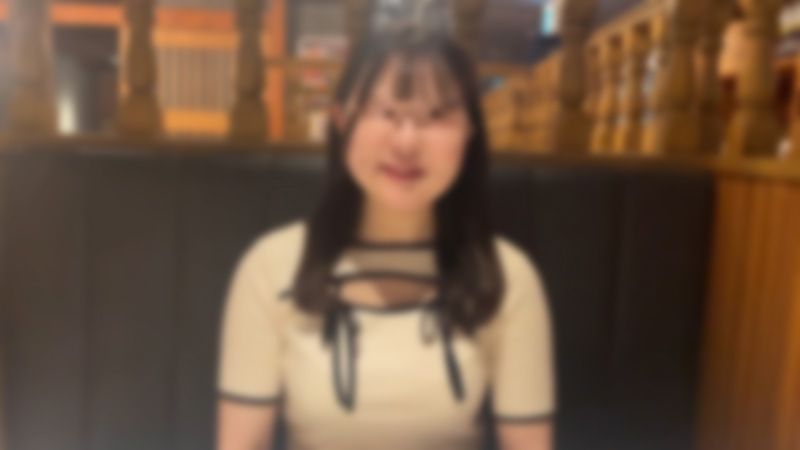 【初摄影・无修正】清楚系女学生脱衣后展现G罩杯巨乳！