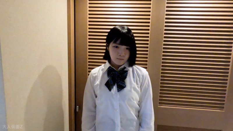 【素人初拍】六花(18) 乳头很大很可爱F罩杯。用克斯科开开看，用内视镜观察，中出后让她做凤尾鱼式体位吸吮，肛门贯通ATM（清洁口交）
