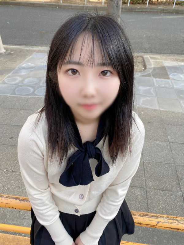 【2作品＋&alpha;/初拍】纯粹率直女子麻美。自拍性爱与镜头前拍摄2回中出。