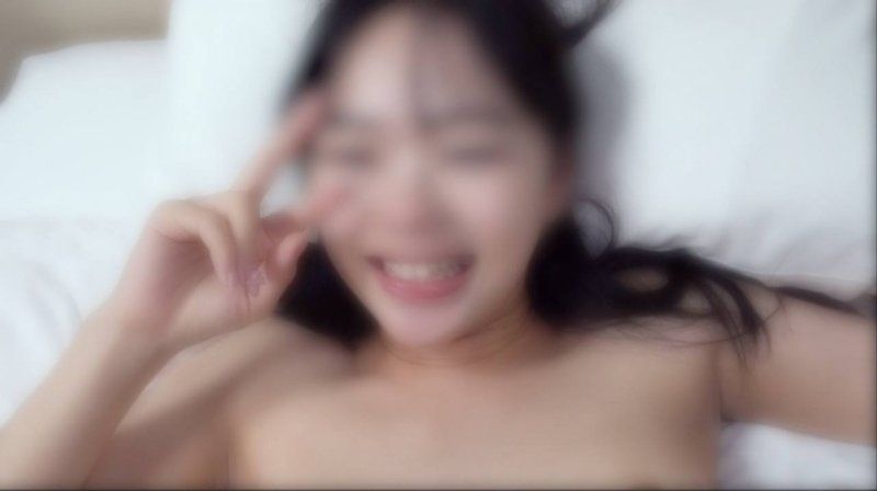 喜欢口交的抖M！【无码】【吞精】大型企业OL展现本性 虽然看起来很痛苦，但似乎不够。舔她的脚趾和肛门，然后用骑乘位口交吞精，并露出笑容比YA。※有高画质特典