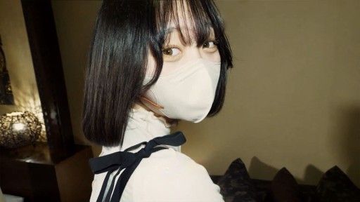 初拍　美乳星巴克店员 「虽然不喜欢摄影...」以条件成功拍摄了不擅长拍照的她。学生真的是缺钱的样子。