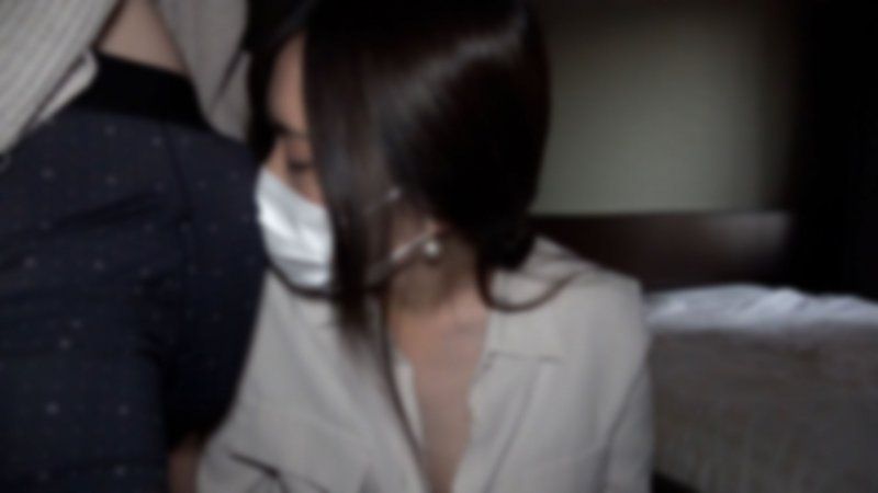 为了老公工作的人妻OL。工作很忙看起来欲求不满，所以我将我的精液射进了她毛茸茸的小穴