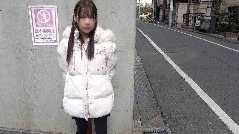 【街头搭讪第3章】！在新宿搭讪成功了长得像川奈奈的纤细美女。神级腹肌＆最棒的腰身体型，将无套肉棒插入超敏感小穴→激烈高潮中出！【海外版】附特典