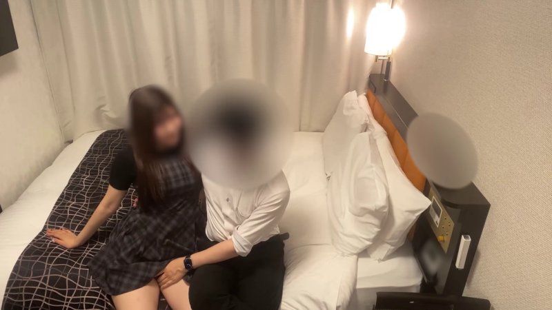 【有露脸】充满爱娇的F罩杯妹第二次！在外面用按摩棒＆偷偷地PLAY♡♡在房间裡也用无套鸡巴多次高潮！！【前篇】No.394
