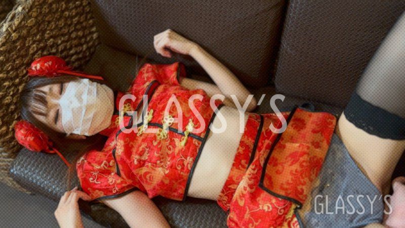 #14 喜欢角色扮演的美人女性中出│GLASSY