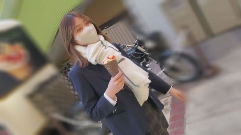 【2005年生】白皙巨乳美少女⑥最后的游园地约会在摩天轮…