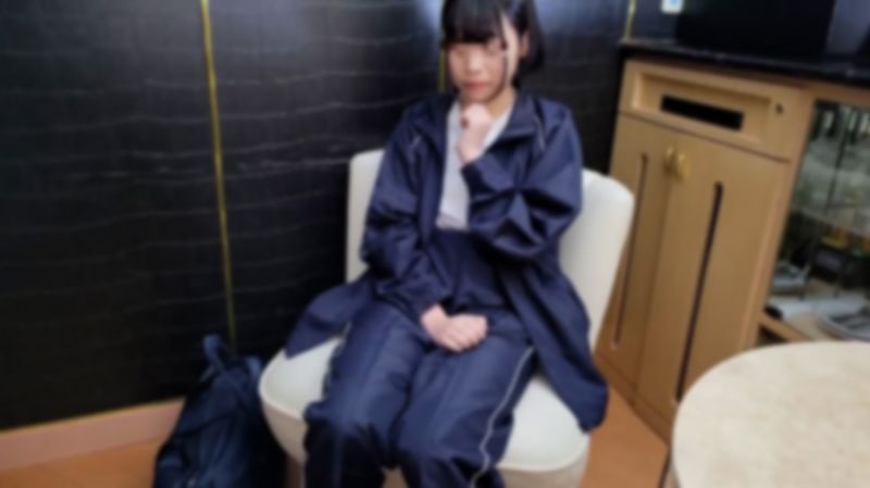 经纪人。做爱后与大叔回家刚毛小穴中出