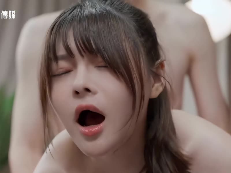 渡边传媒 飢渴巨乳啦啦队女孩vs两位男优领奖后激烈插入直到失去意识!!
