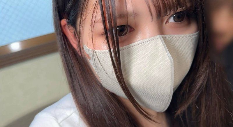 【完全素人】可爱却过于色情的逸材19岁。危险日但仍无套插入。感觉太好腰无法停止，大量内射。