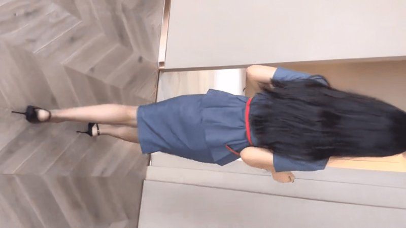 杏吧传媒 ol制服诱惑美腿尤物翘起美臀跪地口交-andmlove