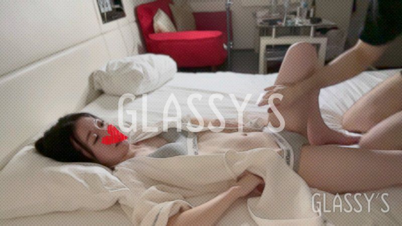 #25 和太可爱的日本人纤细美女进行大量潮吹无套性爱│GLASSY