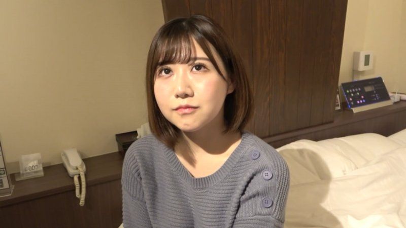 【斯拍・素人】被撞见出轨现场，要求对男友保密的情色自拍