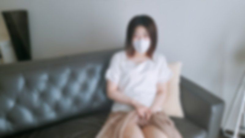 【无・完全素人】认真从事工作的土气感觉21岁OL！
