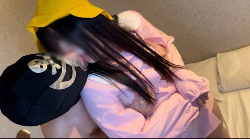 真实素人保育老师降临！憧憬的漂亮老师只是幻想。现实中存在的素人保育老师穿着角色扮演服装中出